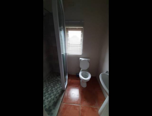 1 BEDROOM PROPERTY TO RENT IN WEST HILL